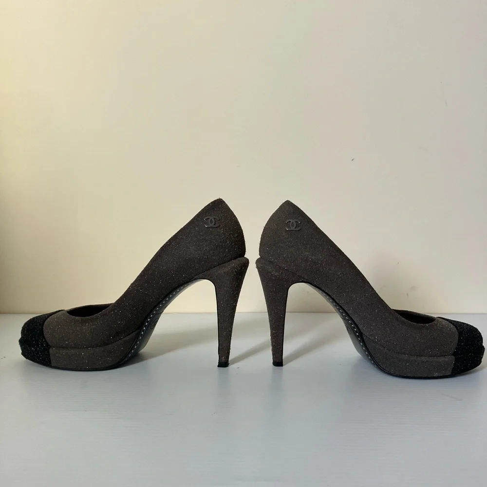 Chanel Charcoal Gray Sparkle Textured Black Cap Toe Platform Pump Heels size 39